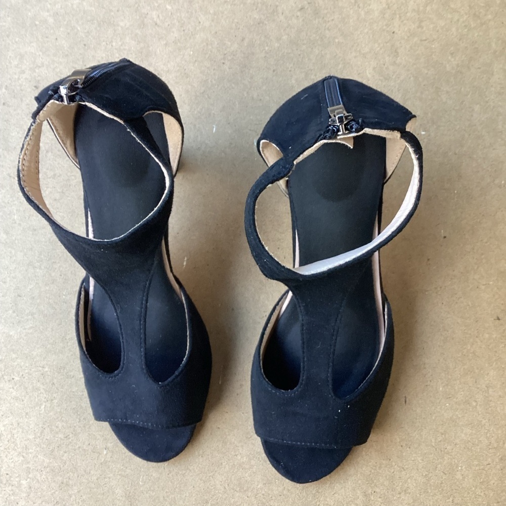 Unbranded black heeled formal shoes, size 4.5/5